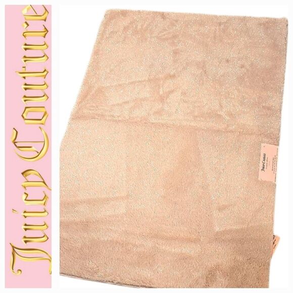 Juicy Couture Home Glitter Infused Plush Accent Rug - Picture 1 of 10